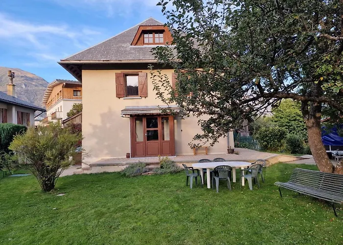 Les Bouvreuils Ferienhaus *